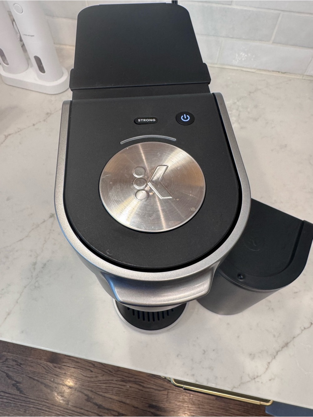Keurig mini plus Single-Serve Coffee Maker in Black and Silver. - Picture 2 of 5